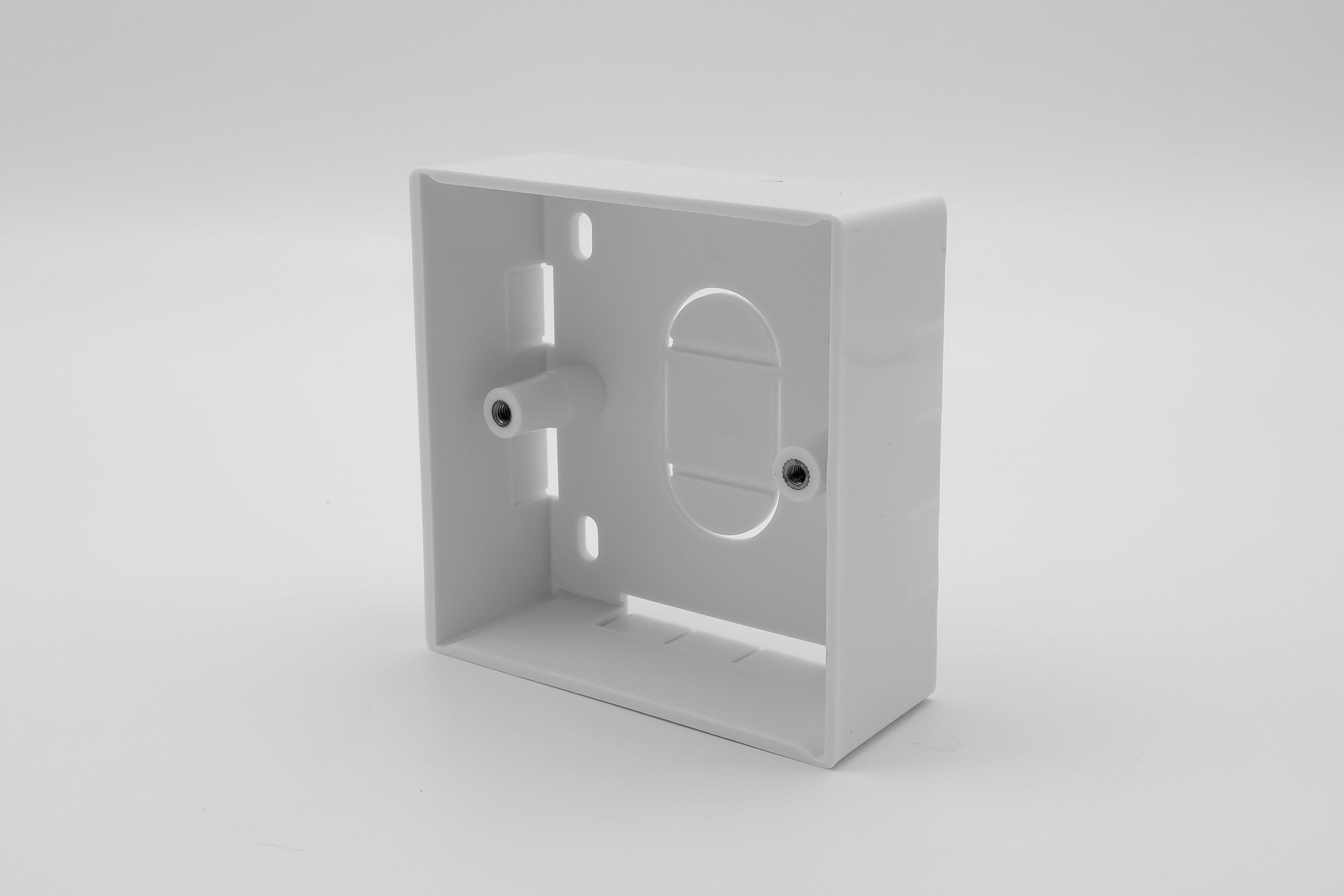 86 x 86 x 32mm - Single Gang Back Box - White - Netbit UK