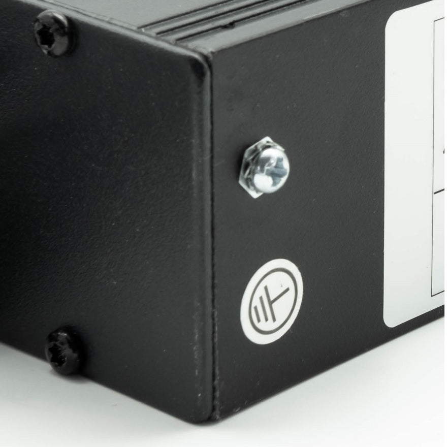 1U 19" 6 Way Horizontal Switched UK 13A Sockets to IEC14 Plug PDU with Surge Protection (Rackmount) - Netbit UK