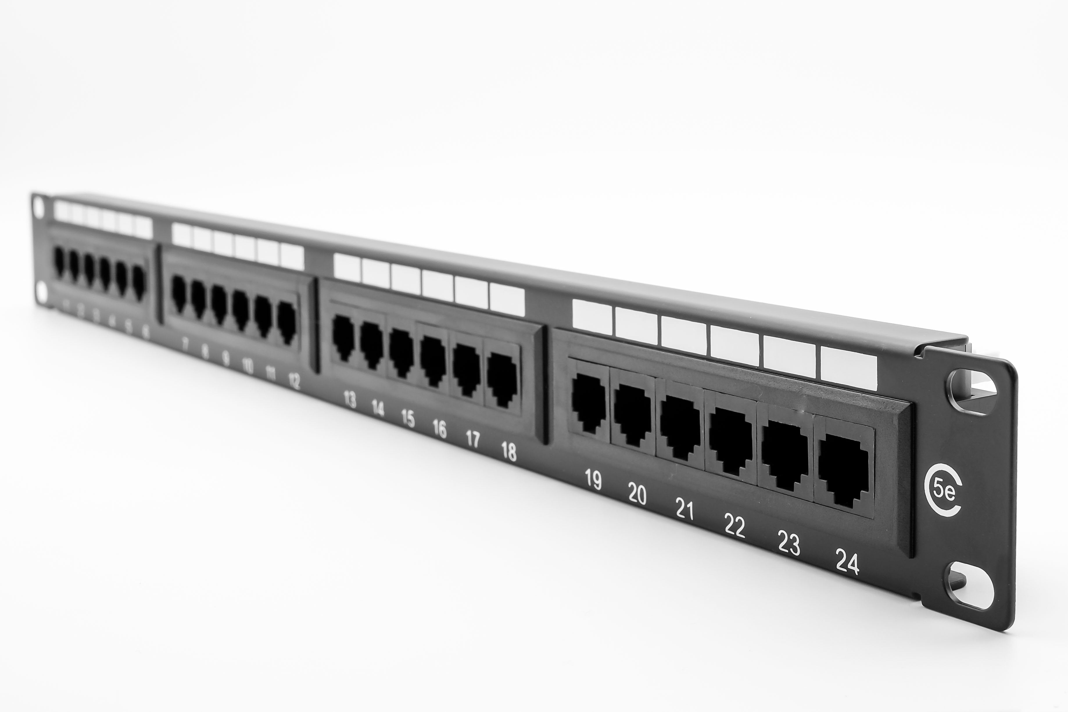 1U 19" 24 Port CAT5E Patch Panel (Dual Use) (UTP) - Netbit UK