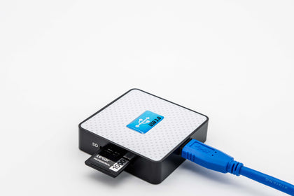 USB3.0 Multi-Format Memory Card Reader & Writer - SD, SDHC, SDXC, MiniSD, CompactFlash, Memory Stick - Netbit UK